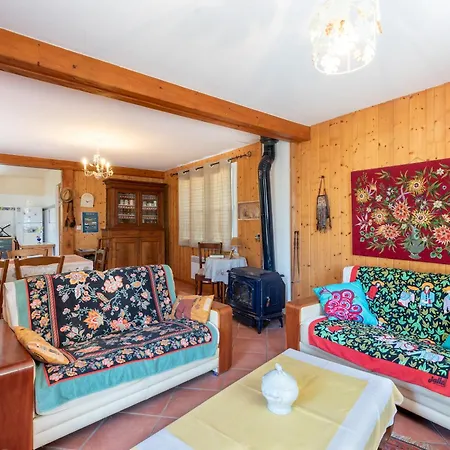 Un Au Pied Du Pic Du Midi