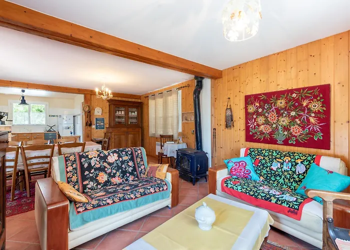 Un Au Pied Du Pic Du Midi